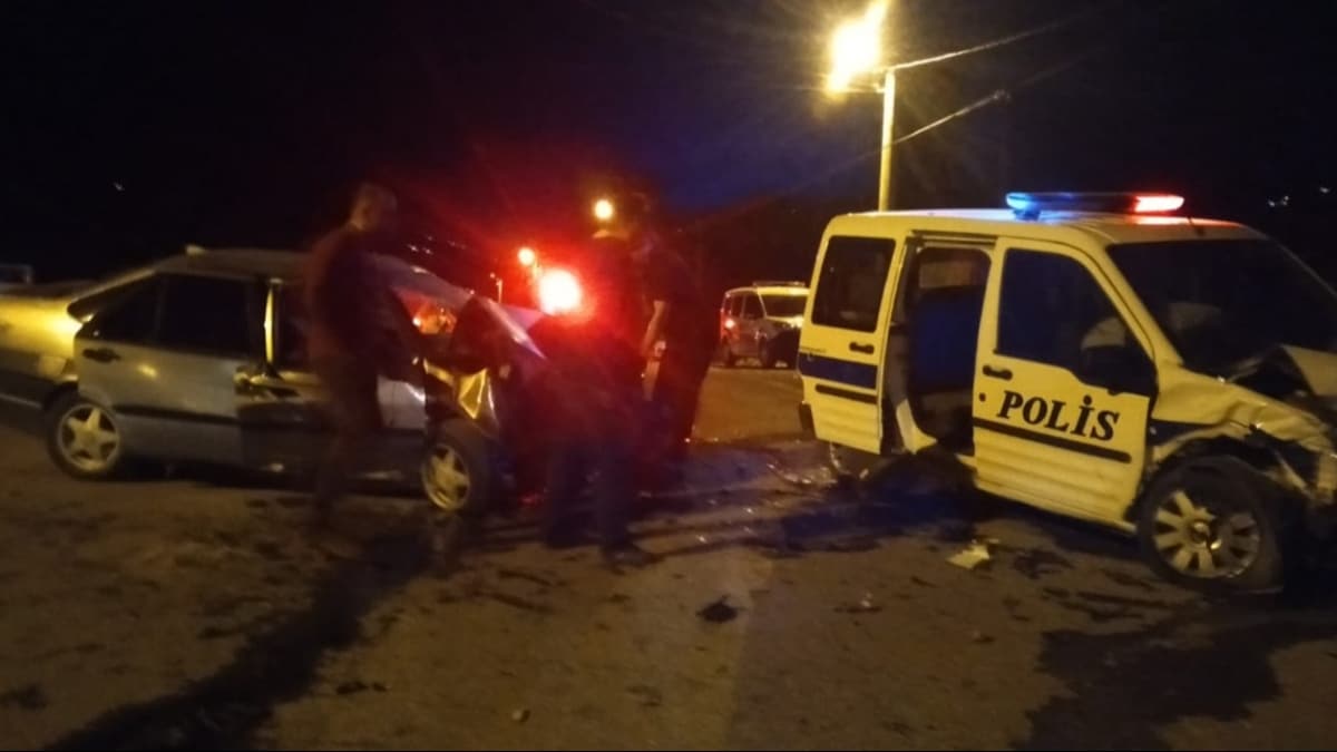 Kahramanmara'ta polis arac ile otomobil arpt: 2 l, 4 yaral 
