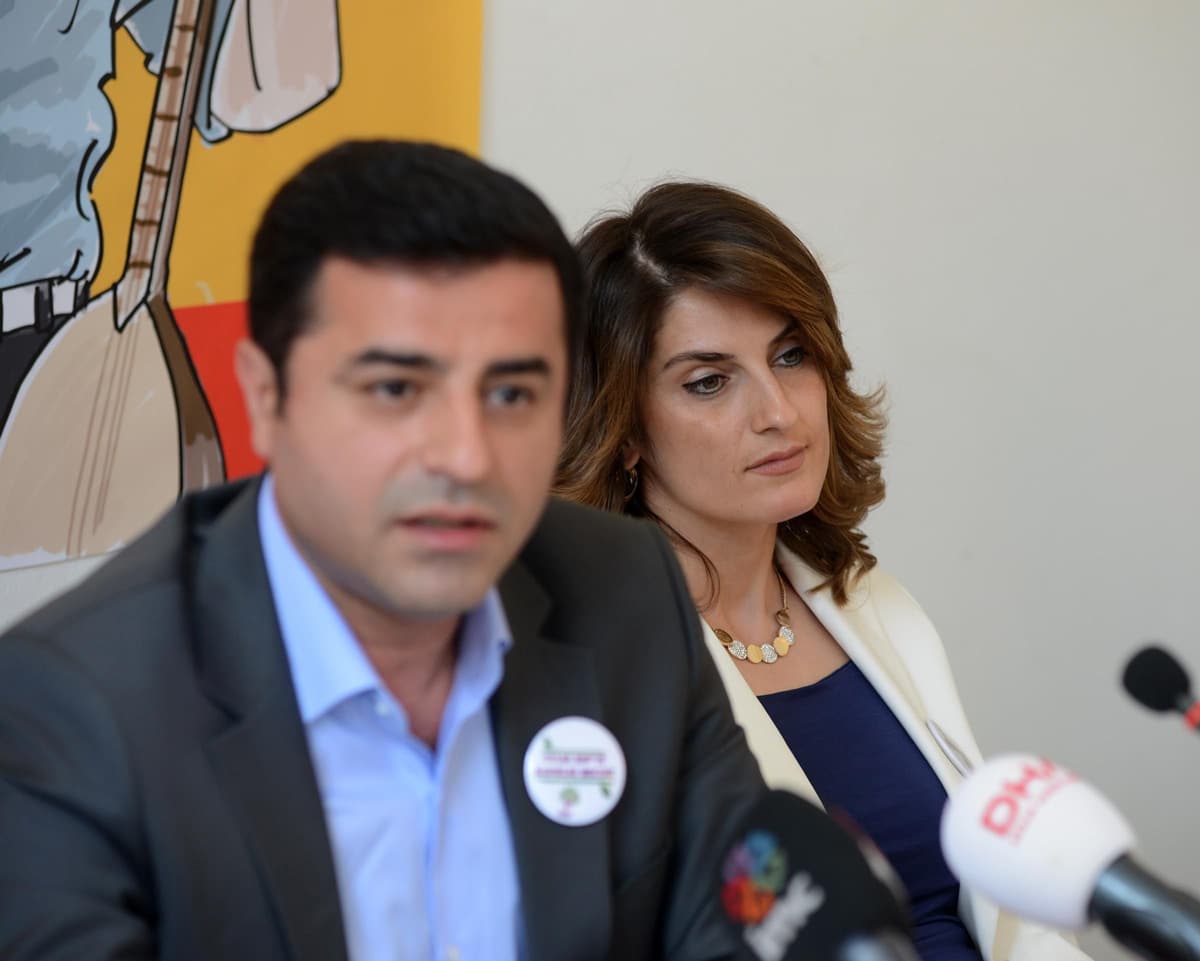 Adalet Bakan� G�l: Ba�ak Demirta�'a y�nelik �irkin payla��m� k�n�yorum