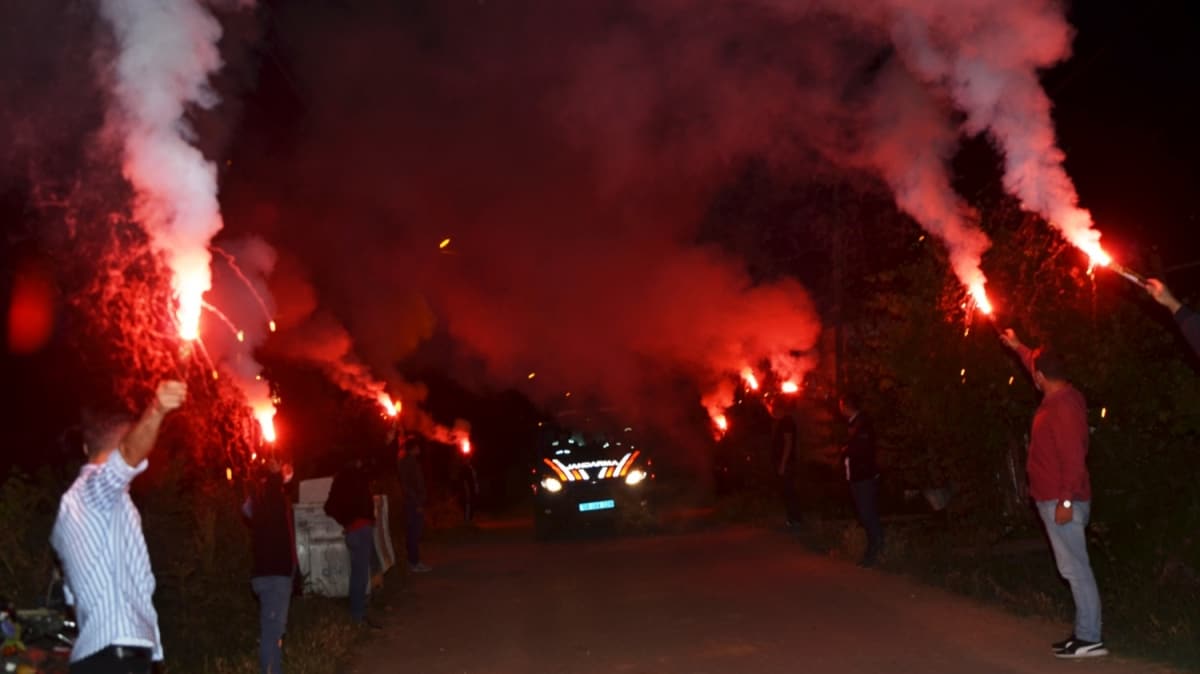 Kavga ihbarna giden jandarmaya pasta ve meale srprizi