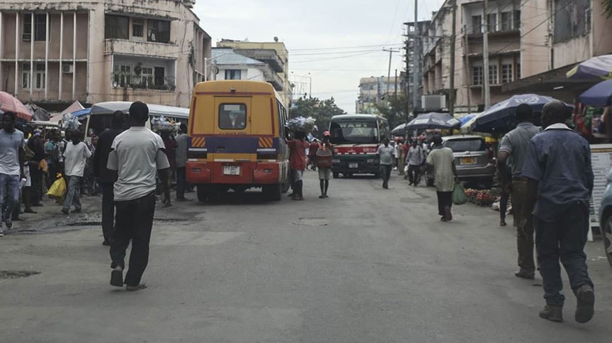 Afrika �lkelerinde Kovid-19 k�s�tlamalar� gev�etiliyor