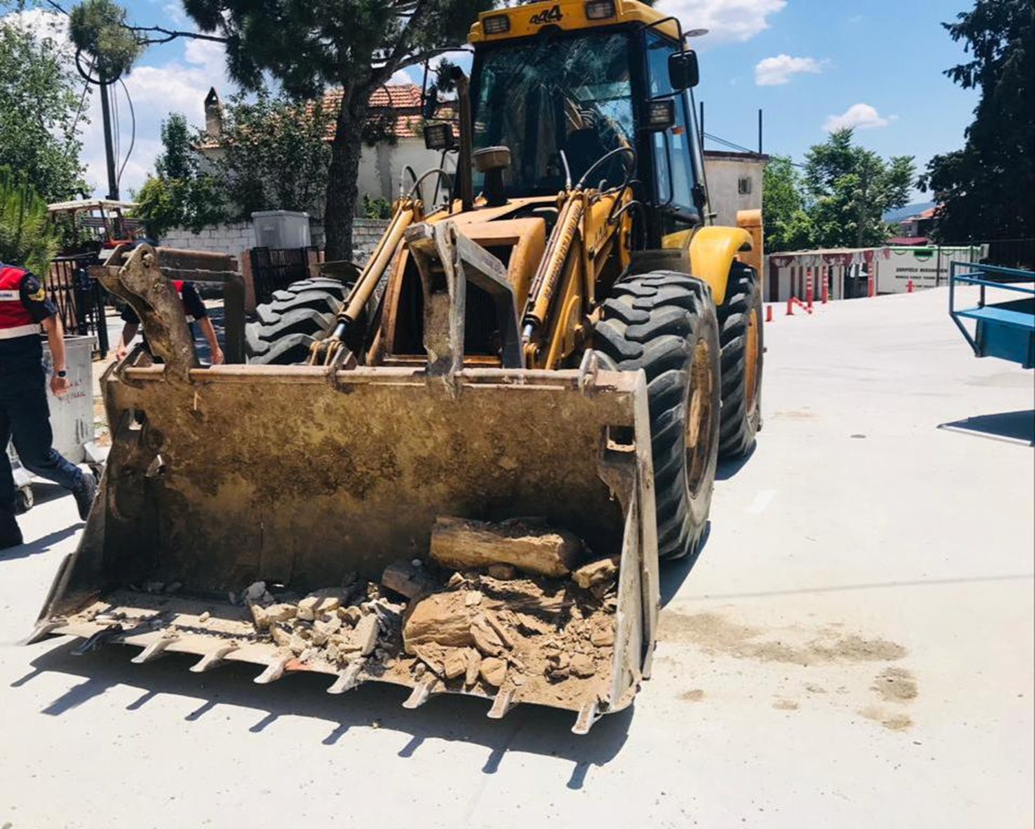 Freni bo�alan kep�e eve �arpt�: 3 yaral�