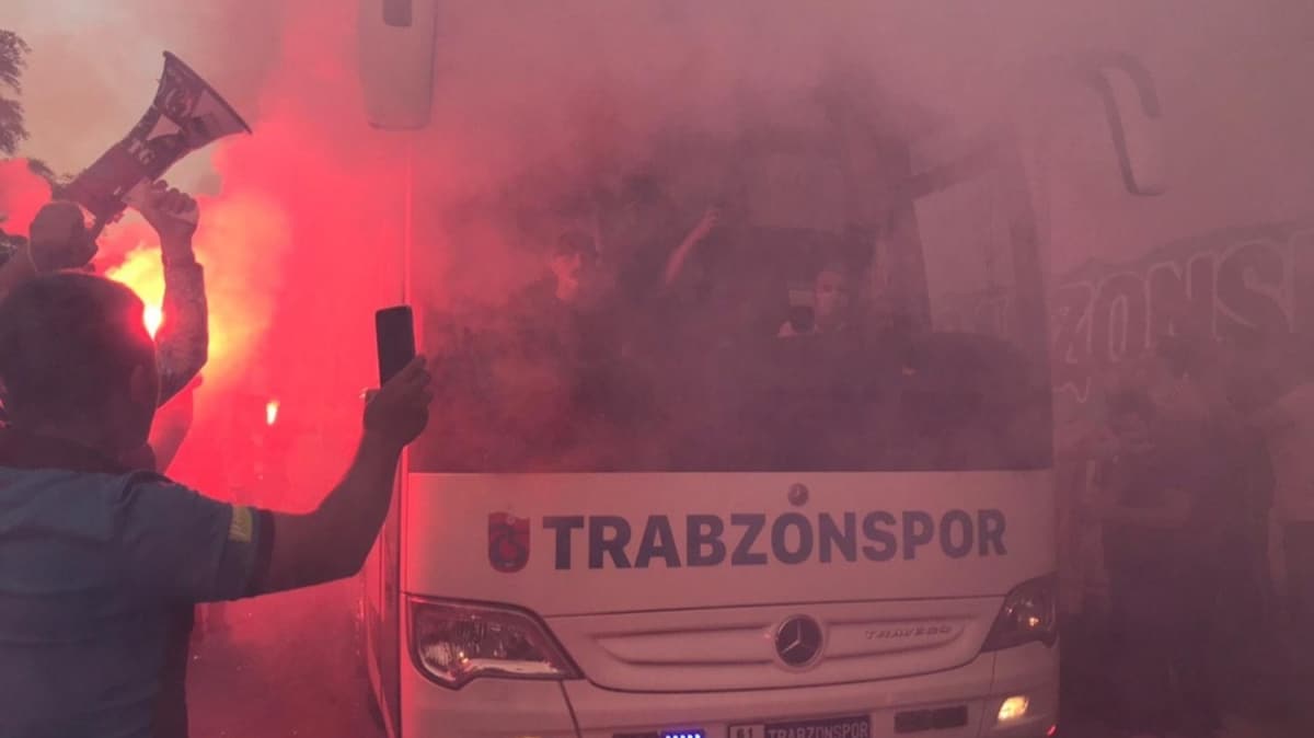 Trabzonspor taraftar takmn stanbul'a cokulu uurlad