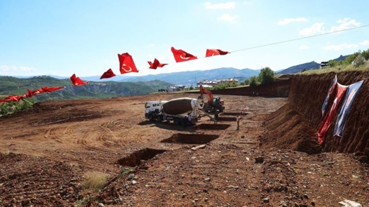 Tunceli'de 400 kiiye istihdam salayacak tekstil fabrikasnn temeli atld 