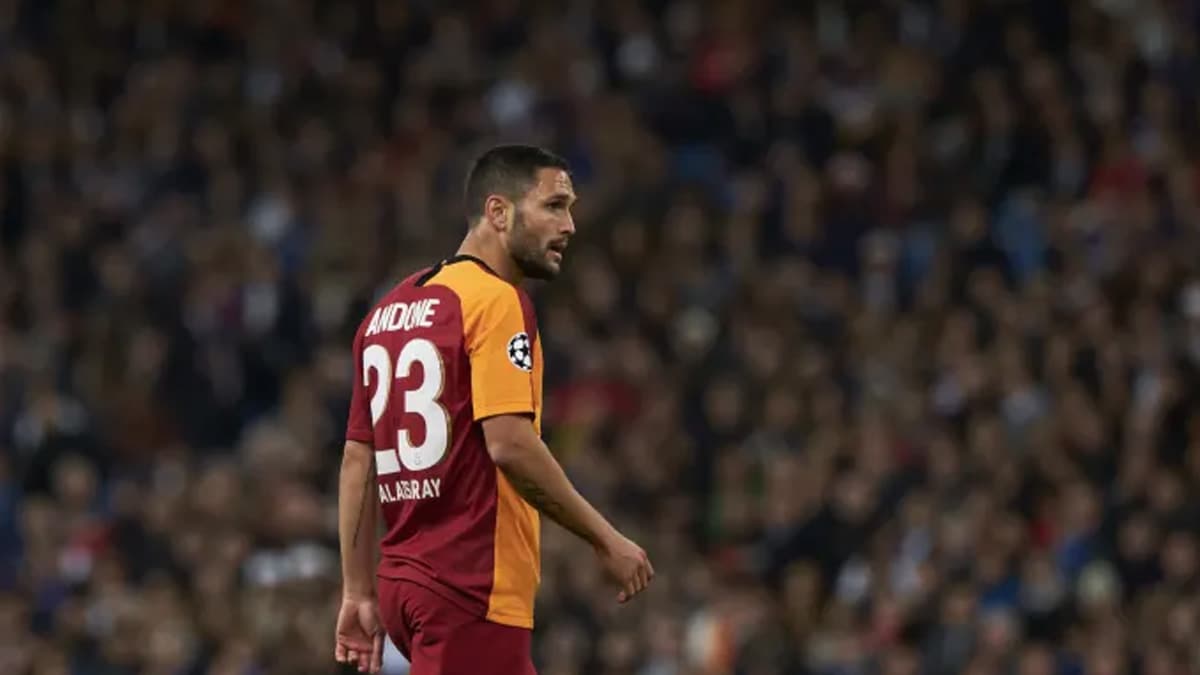 Galatasarayl� y�ld�z ayr�l���n� resmen a��klad�!