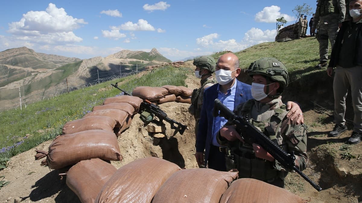 Bakan Soylu: nallah ok yakn bir zamanda terristlerin topyekn katn greceiz