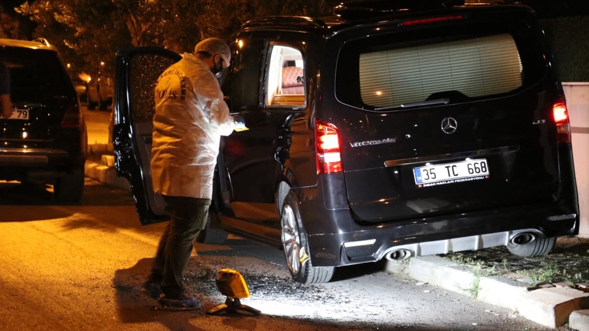 nsan Haklar Federasyonu Bakan Hayrullah Eligl'n aracna silahl saldr