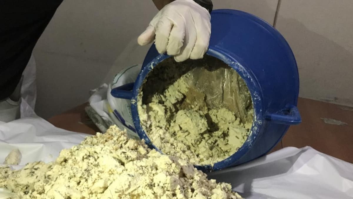 Van'da otlu peynir bidonunda 33 kilo eroin bulundu 