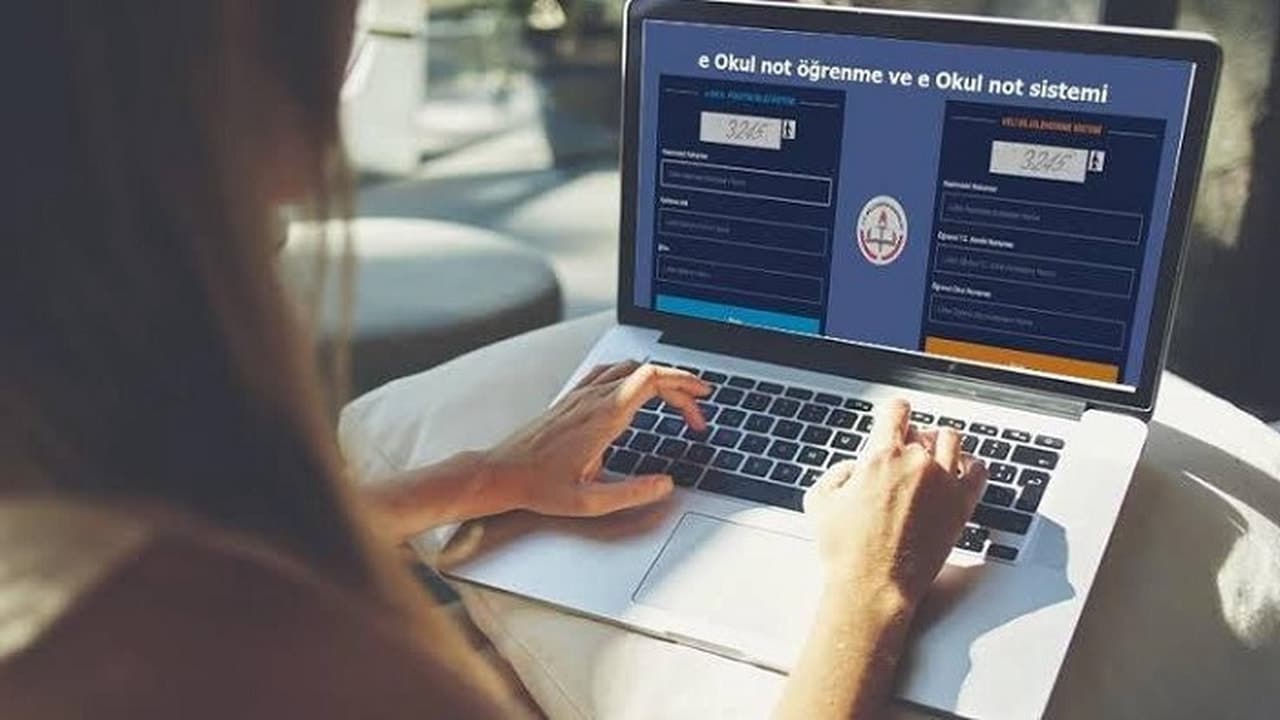 ��rencilerin karneleri e-Okul �zerinden eri�ime a��ld�