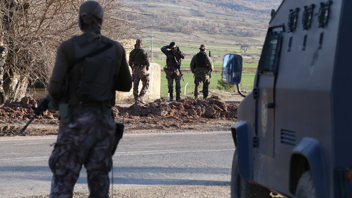 Tatvan'da terr rgt PKK'ya operasyon; 15 kyde sokaa kmak yasak