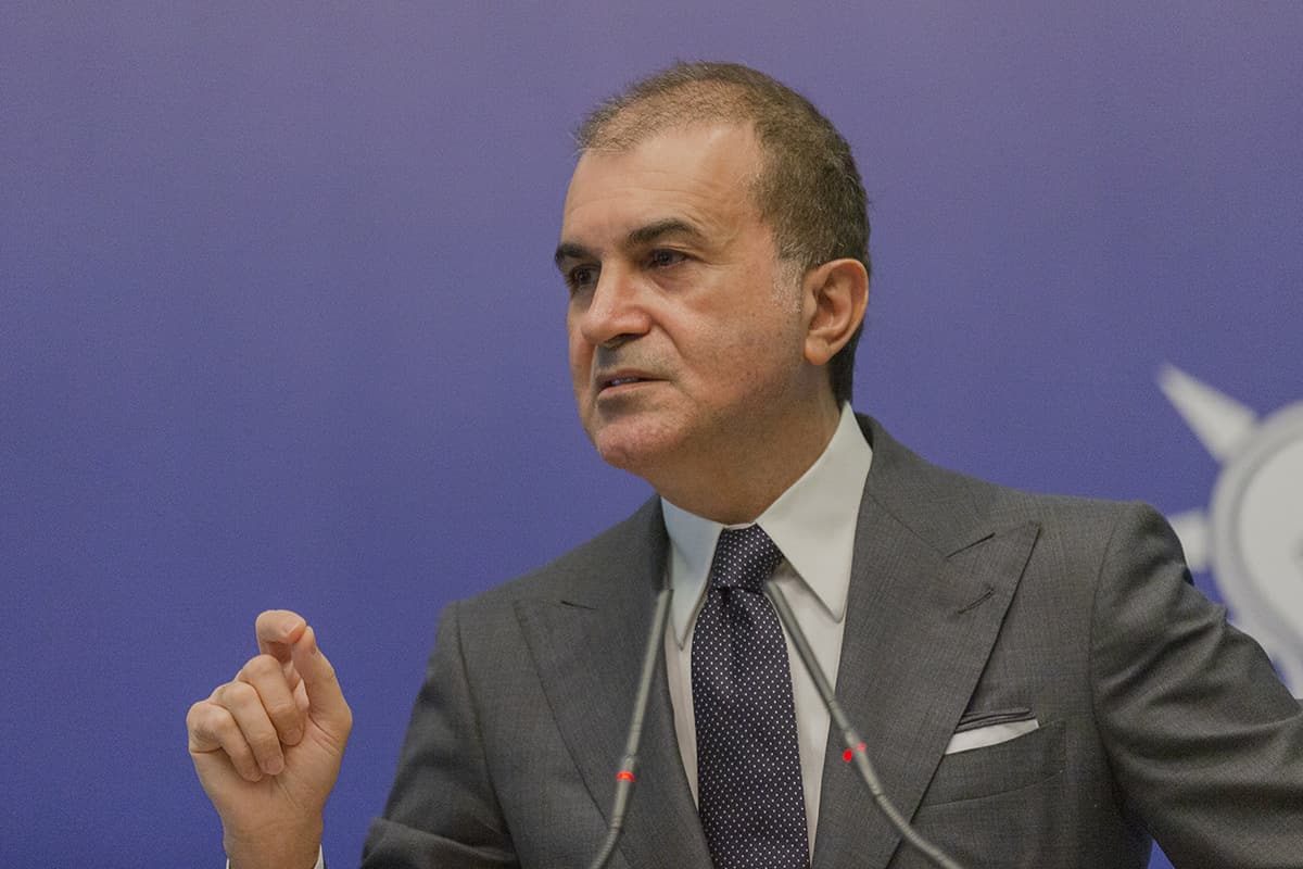 CHP'ye a��r g�nderme: 'Ba�ka ba�kentlerin g�zl���yle' bakanlar anlamaz