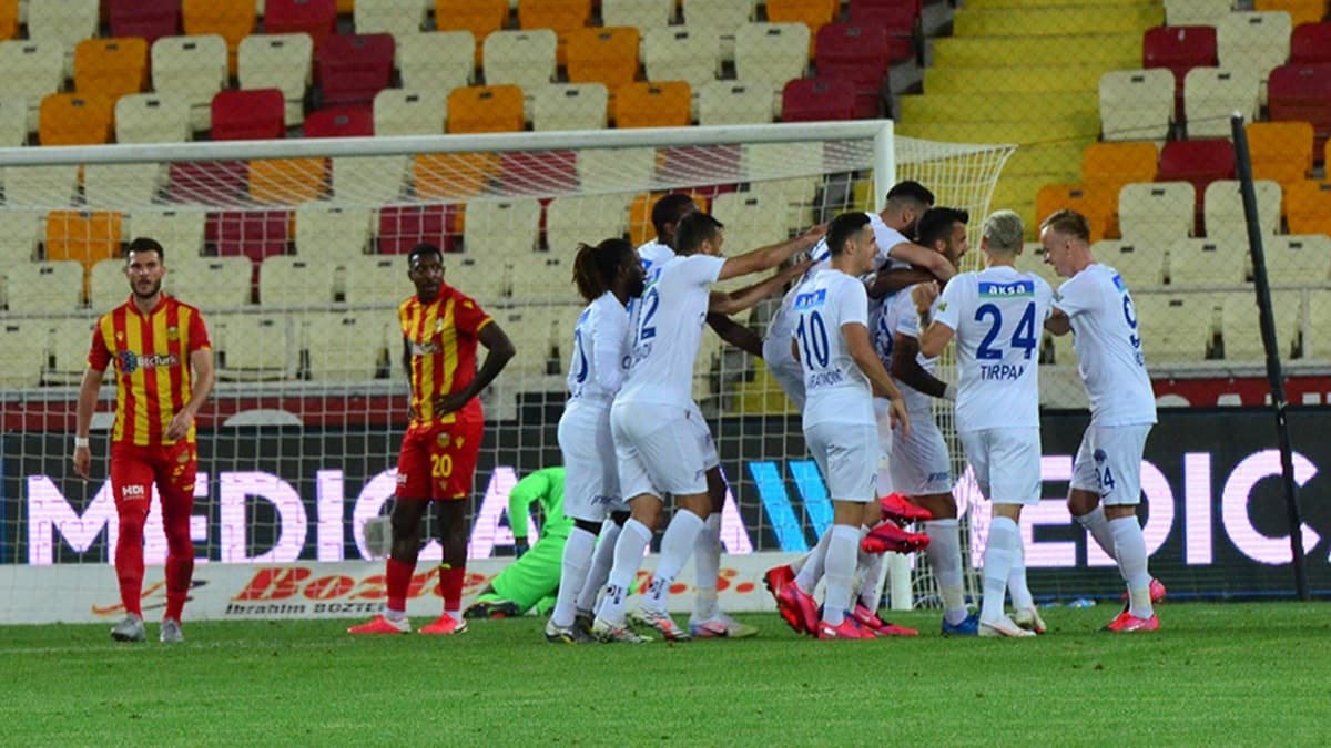 Sadiku ve Brecka Fenerbahe manda yok!