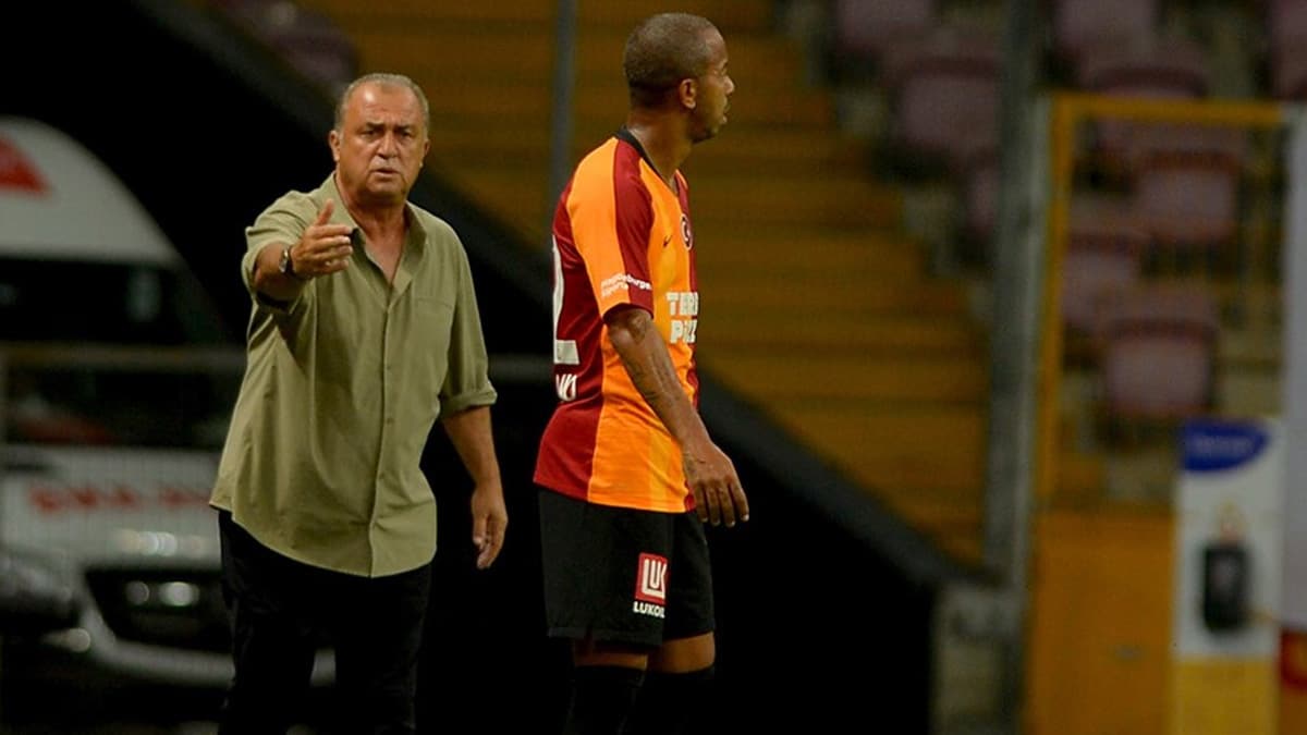Galatasaray'da Mariano da haftaya cezal� duruma d��t�