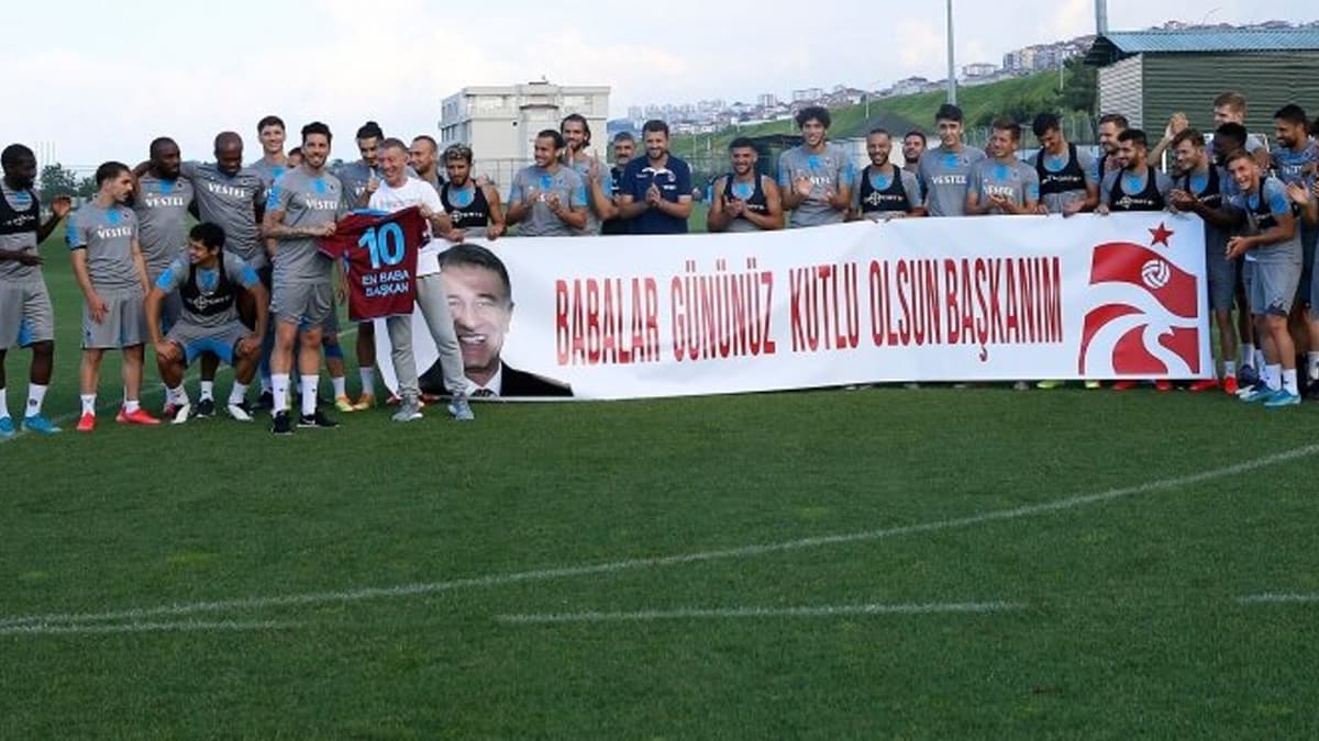 Trabzonspor'da Ahmet A�ao�lu'na 'Babalar G�n�' s�rprizi