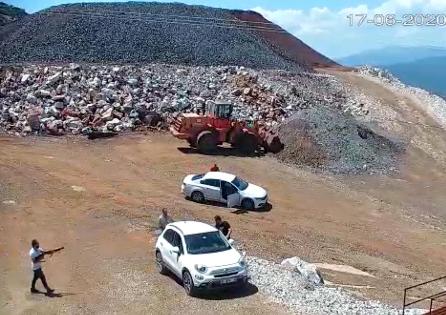 Avukatlara pompal� t�fekle sald�rd�lar! O anlar saniye saniye kaydedildi