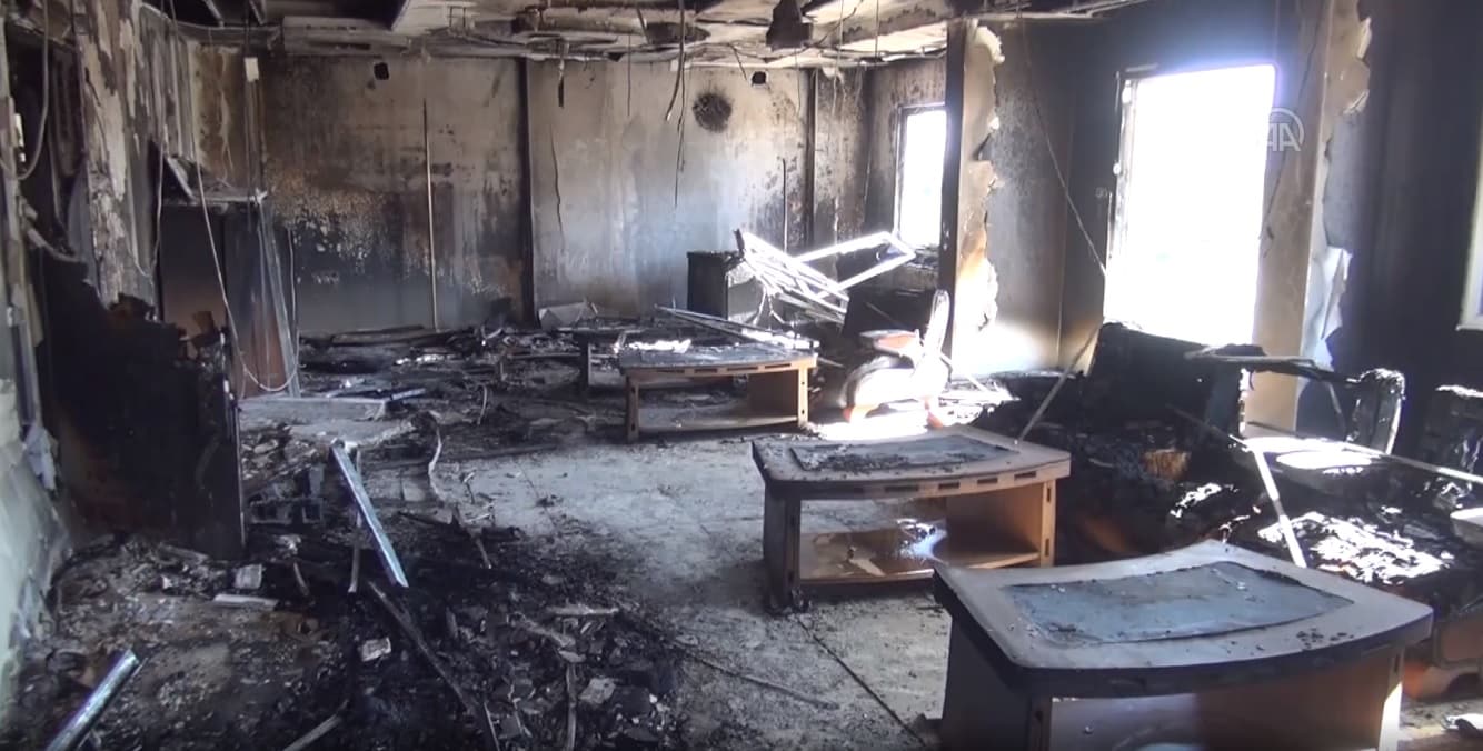 Cizre'de bir fabrika kundakland