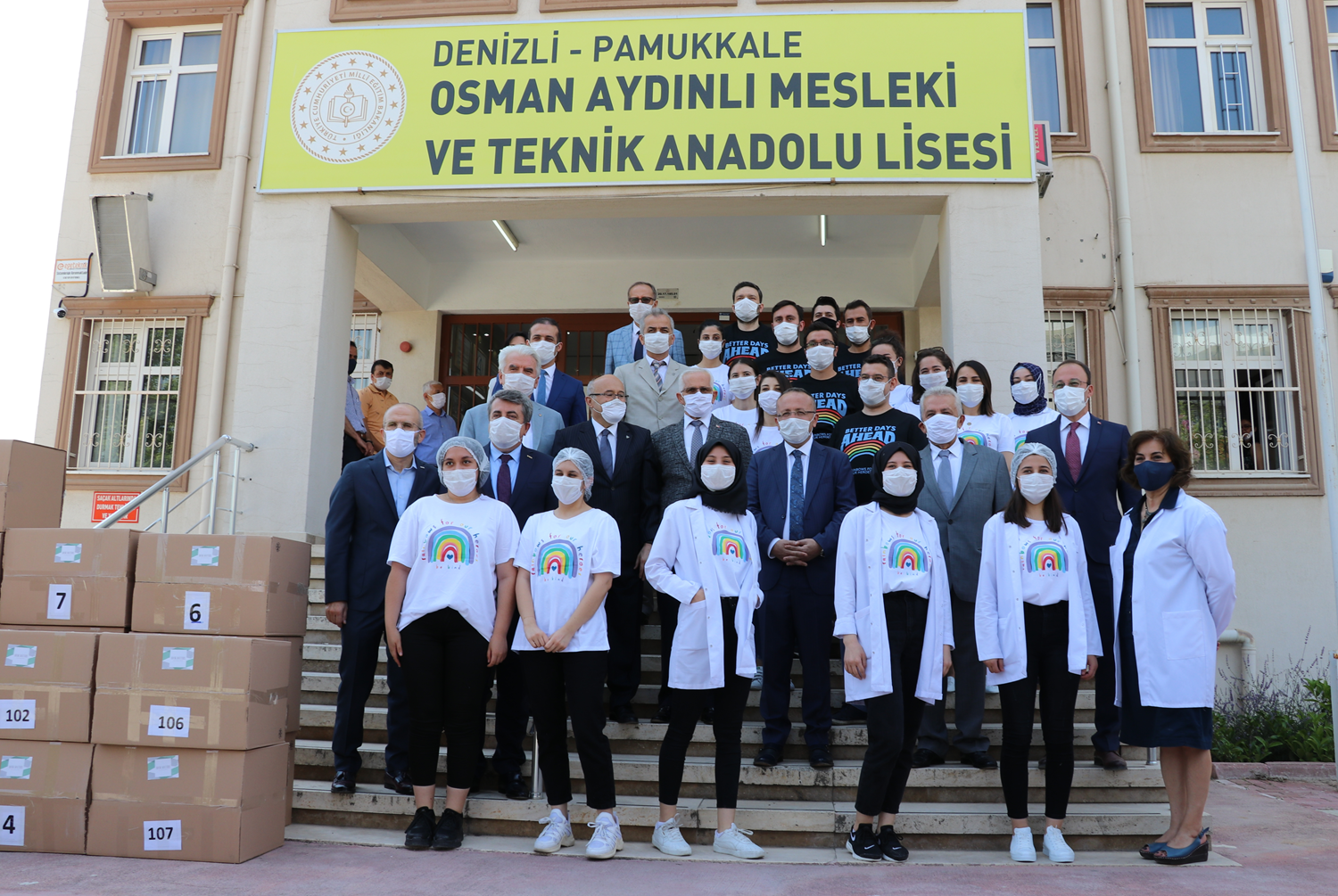 Meslek lisesi ��rencileri dikti, yurt d���na sat�ld�