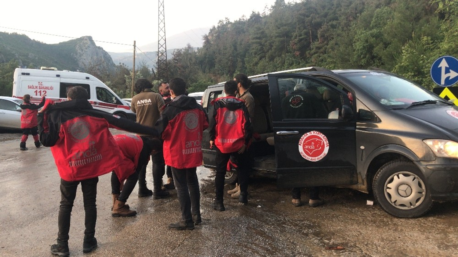 Kabine �yelerinden Bursa'daki sel felaketi i�in ba�sa�l��� mesajlar�