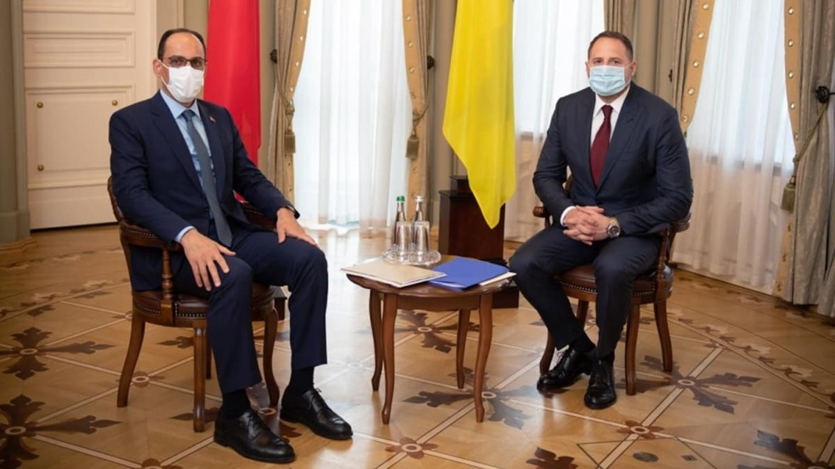 Cumhurbakanl Szcs Kaln Ukrayna'da temaslarda bulundu