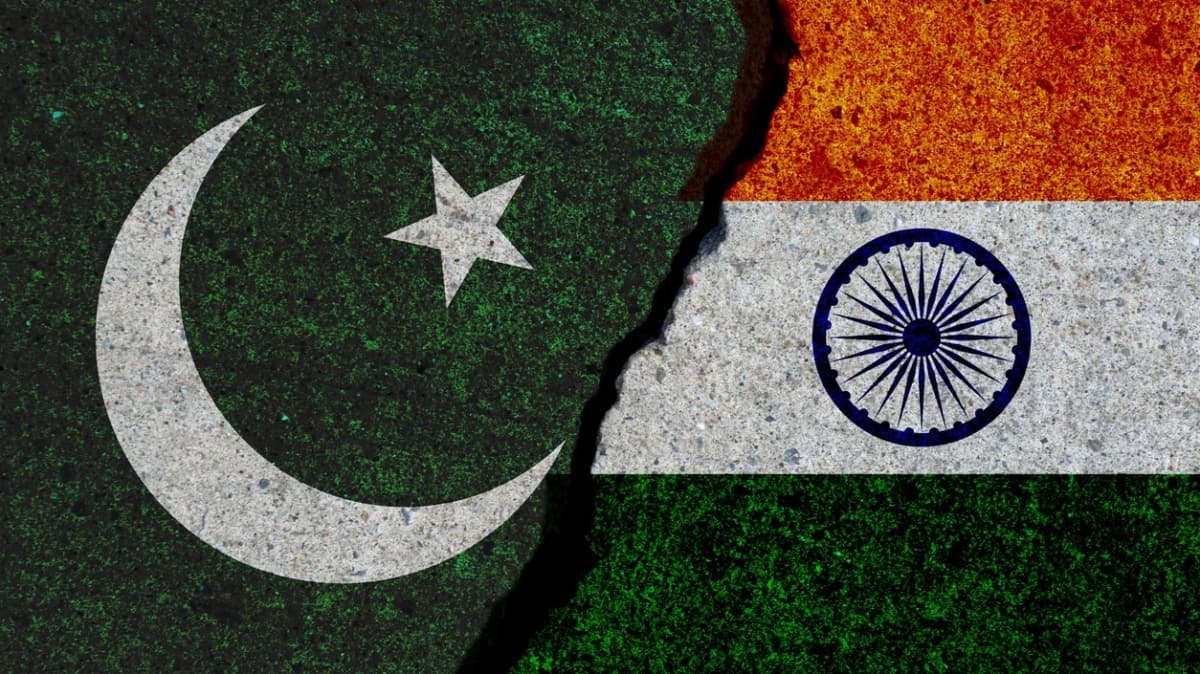 Hindistan, Pakistan' Yeni Delhi'deki bykelilik personel saysn yarya drmeye ard 