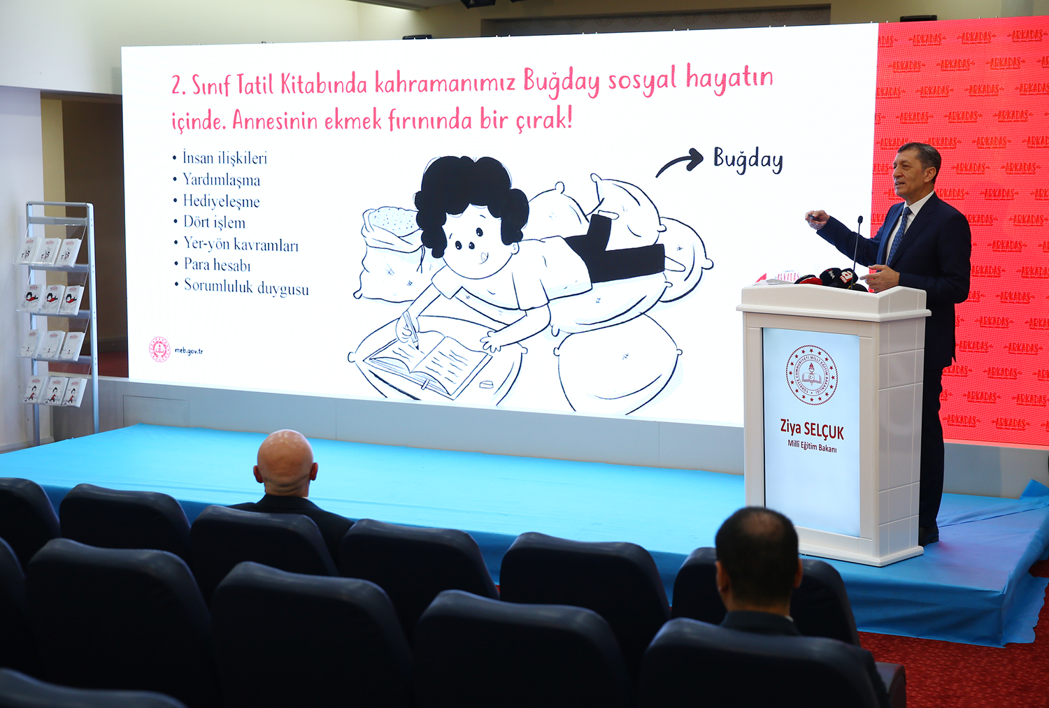 MEB'in tatil kitab� 'Arkada�' 5 milyon ��renciye ula�acak