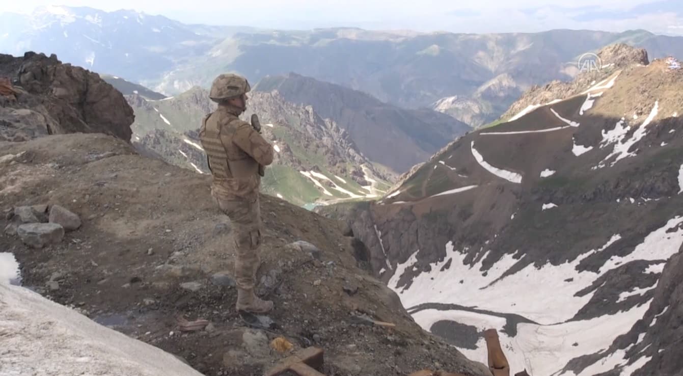 7 g�n 24 saat eller tetikte! Ter�ristlere g�z a�t�rm�yorlar