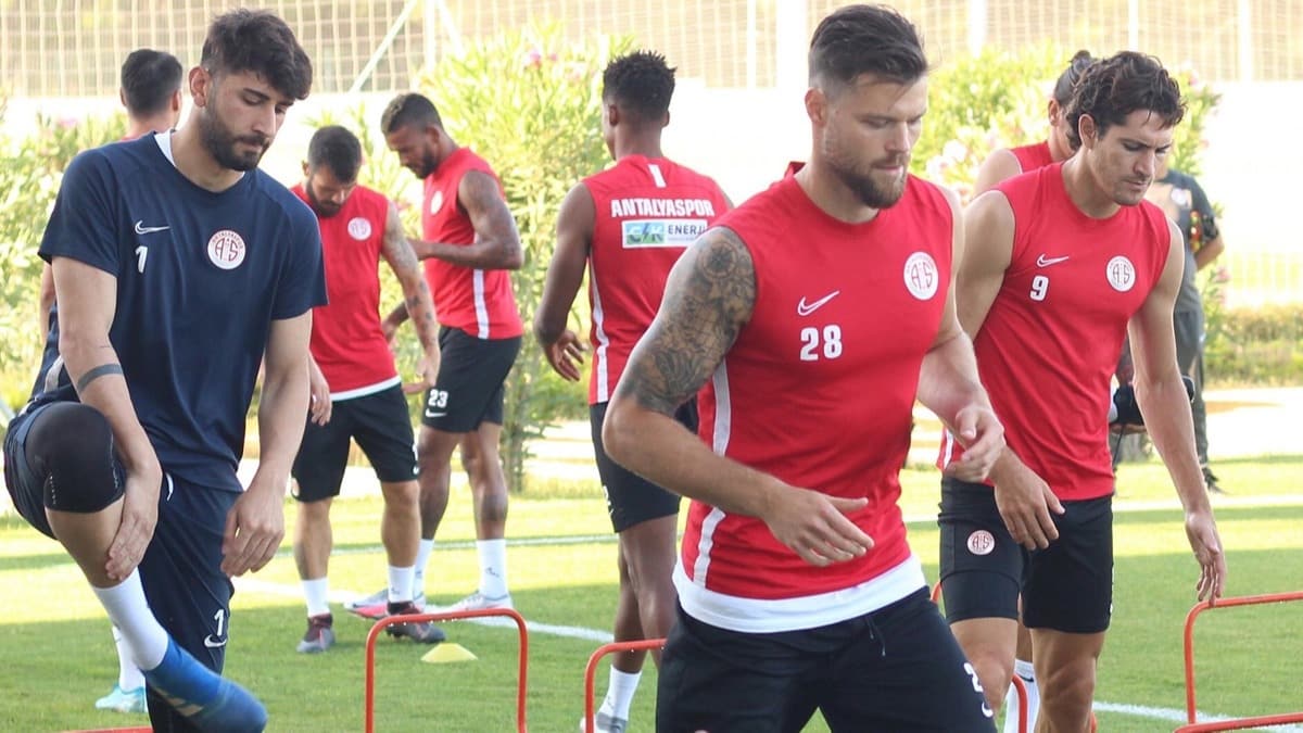 Antalyaspor 10 matr yenilmiyor