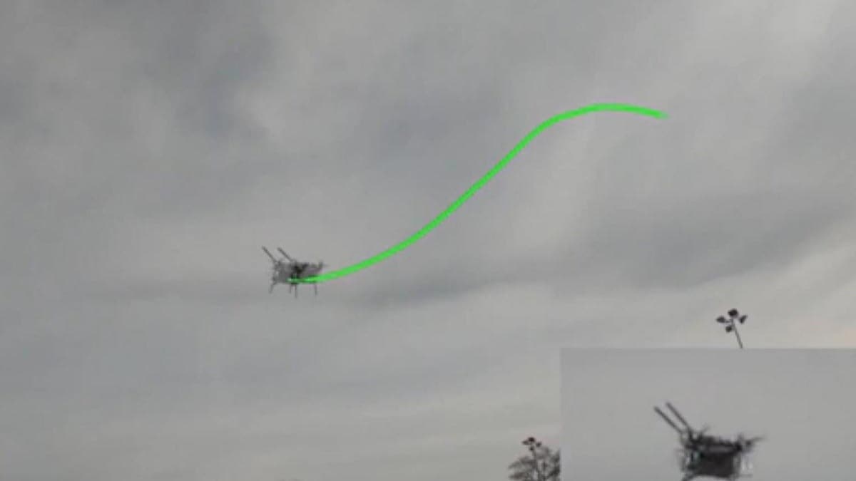 svire semalarnda pilotsuz drone akrobasisi! 