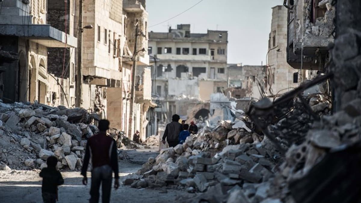 Suriye'deki i savata 14 bin 300'den fazla kii ikenceyle ld