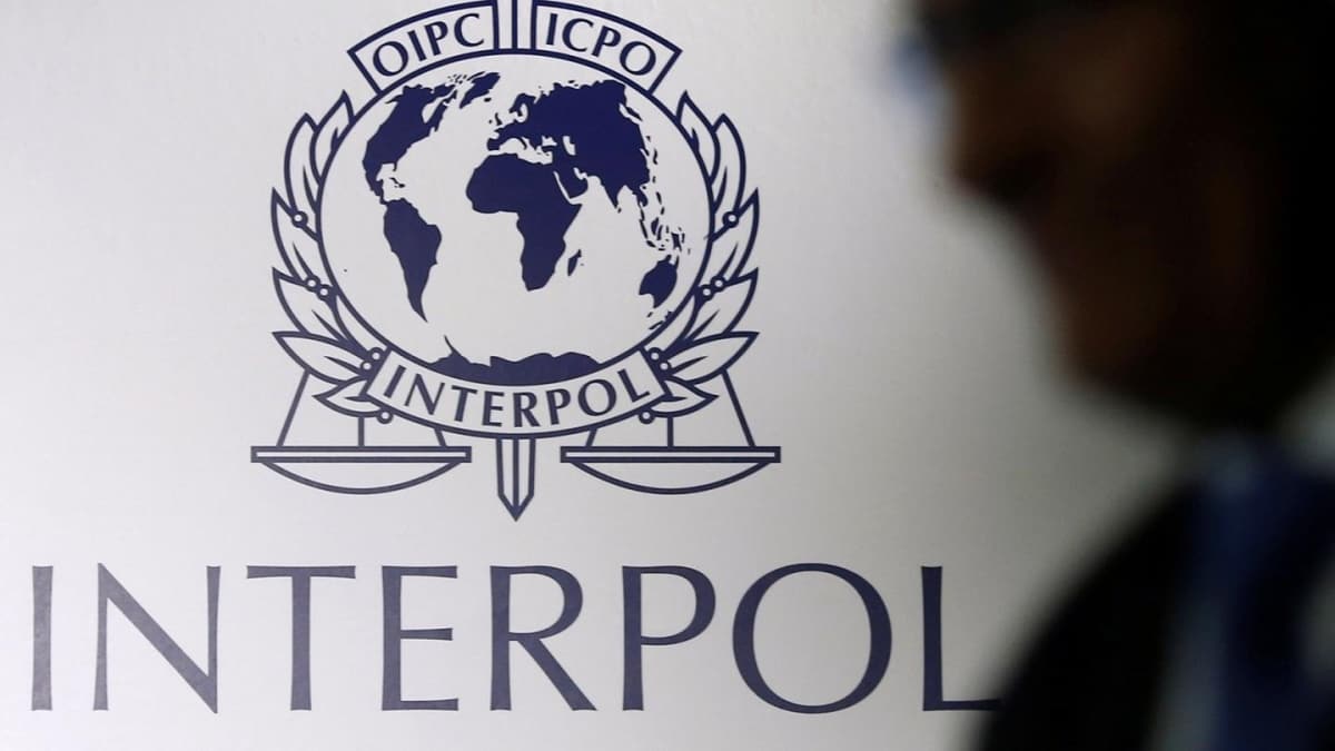Interpol'n krmz bltenle arad pheli Bulgaristan'da yakaland 