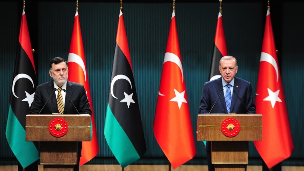 Yunanistan: Trkiye-Libya mutabakat ile yaamak zorundayz