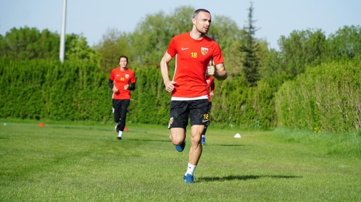 Kayserispor'da Zoran Kvrzic kadroya alnmad