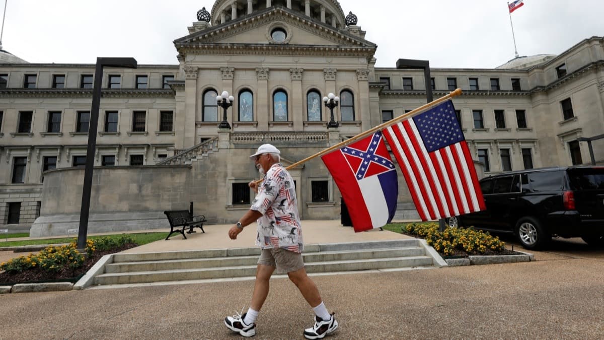 ABD tarihiyle yzleiyor! Mississippi eyaletinin bayra deiiyor