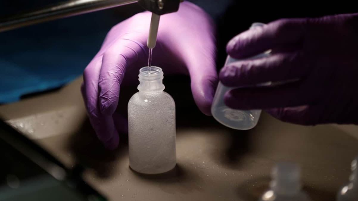 ABD'de ak�lalmaz olay! Dezenfektan can ald�