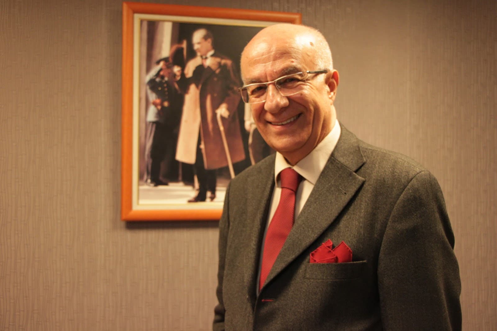 Eski TRT ba�spikeri Cihangir G�ker vefat etti