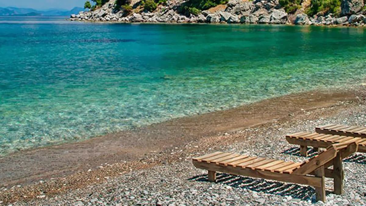 Soka�a ��kma yasa��nda denize girmek yasak m�? Tatilcilere soka�a ��kma yasa�� var m�?