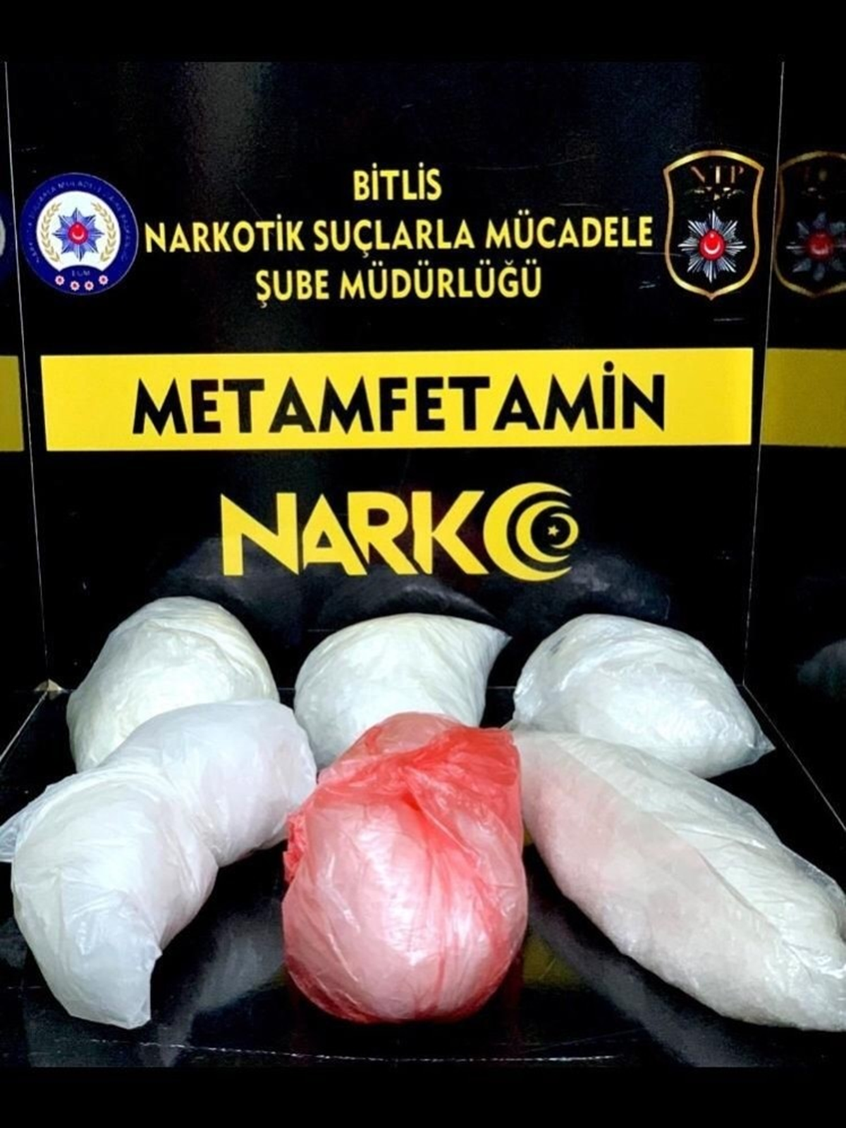 Bitlis'te 3 kilo 34 gram metamfetamin ele ge�irildi