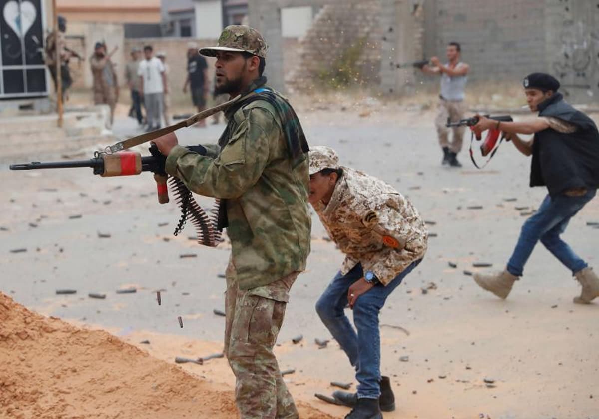 Libya Ba�bakan� Serrac'dan 'Milli muhaf�z' hamlesi!