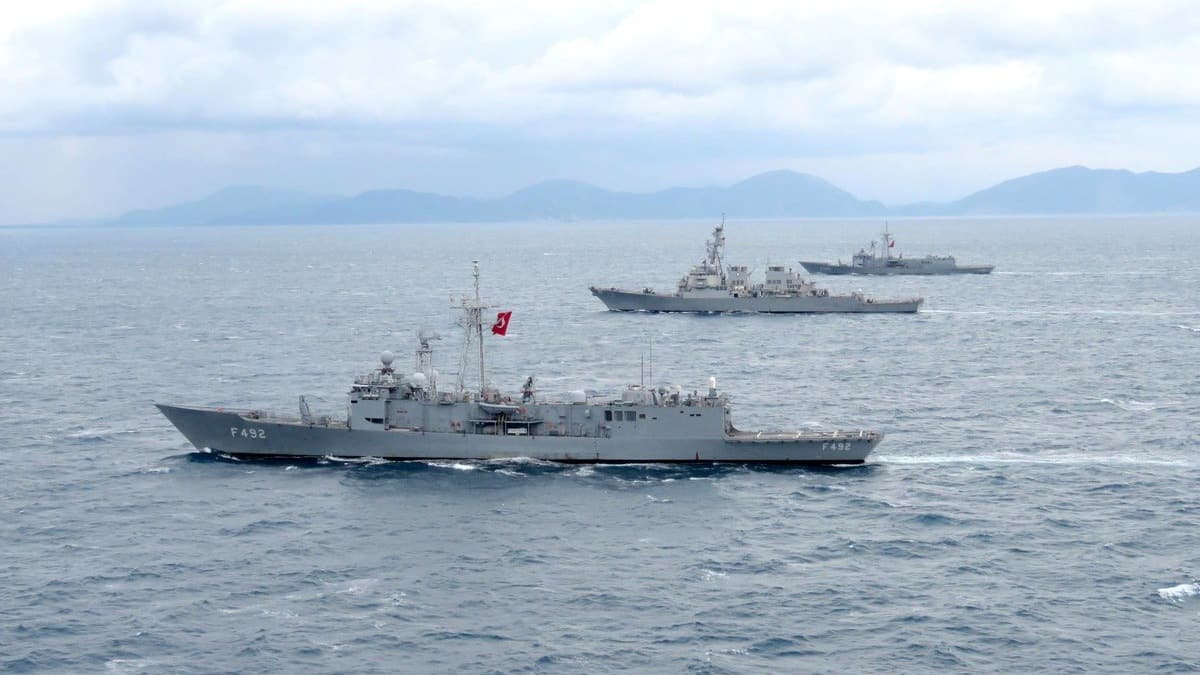 ''Trkiye, Akdeniz'de z savunma hakkn kullanabilir''