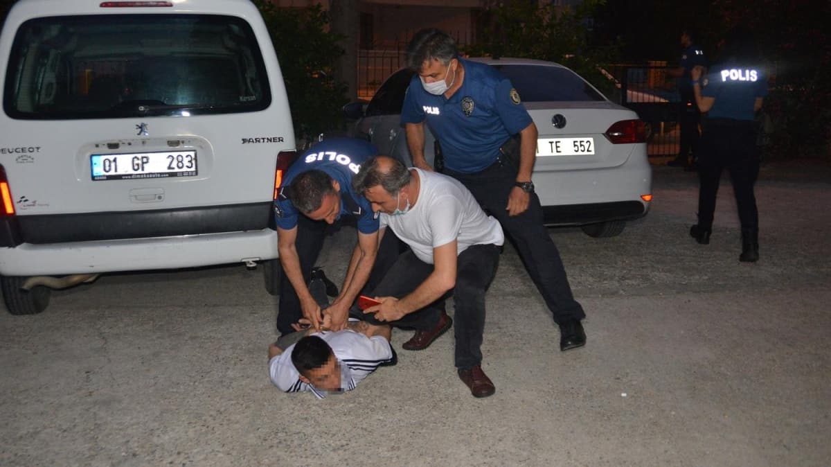 Adana'da ''ay bayat'' kavgas: 1 yaral