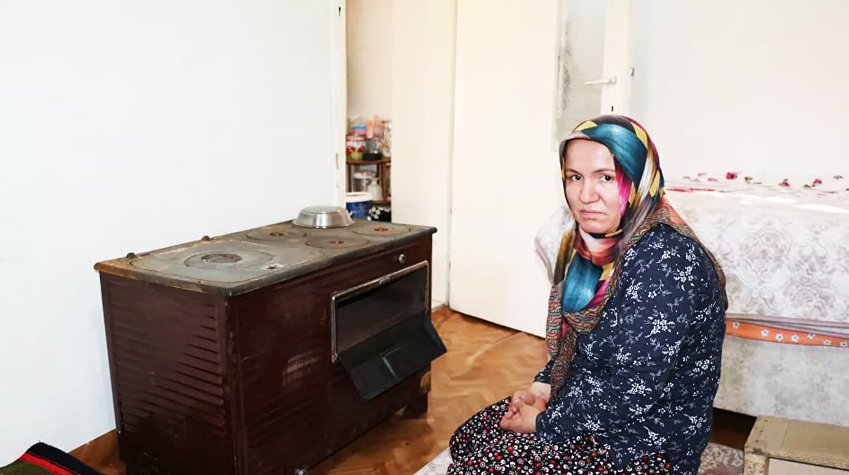 Yanl��l�kla o�lunun e�itim masraf� i�in biriktirdi�i paralar� yakm��t�... Bakan Albayrak devreye girdi