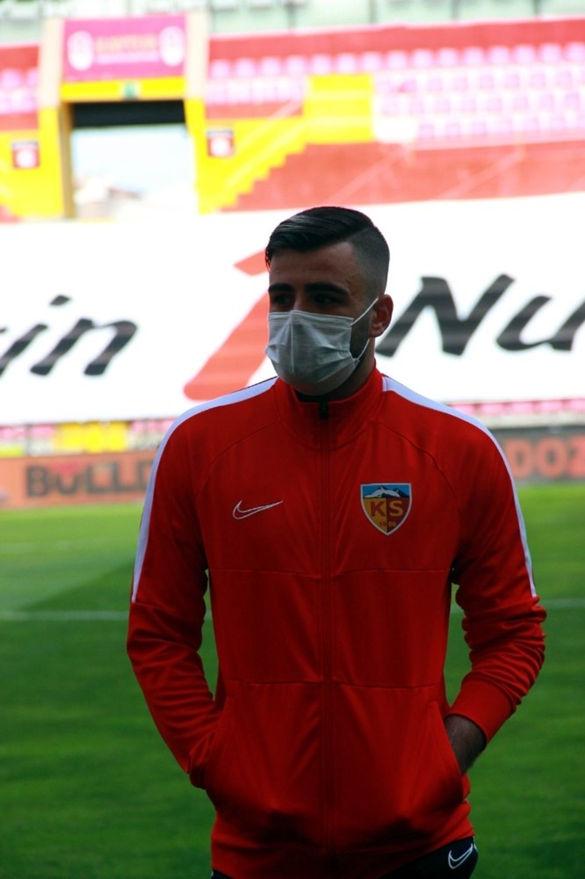 Hasan H�seyin Acar golle tan��t�