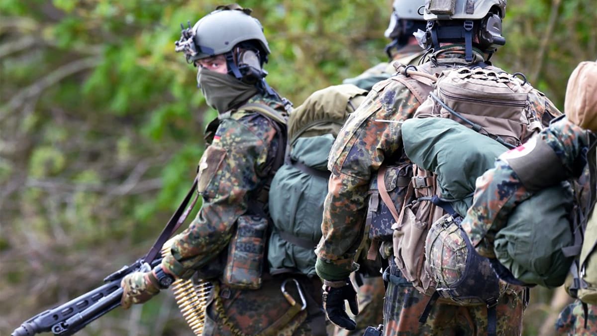 Alman Komando �zel Kuvvetleri la�vedildi