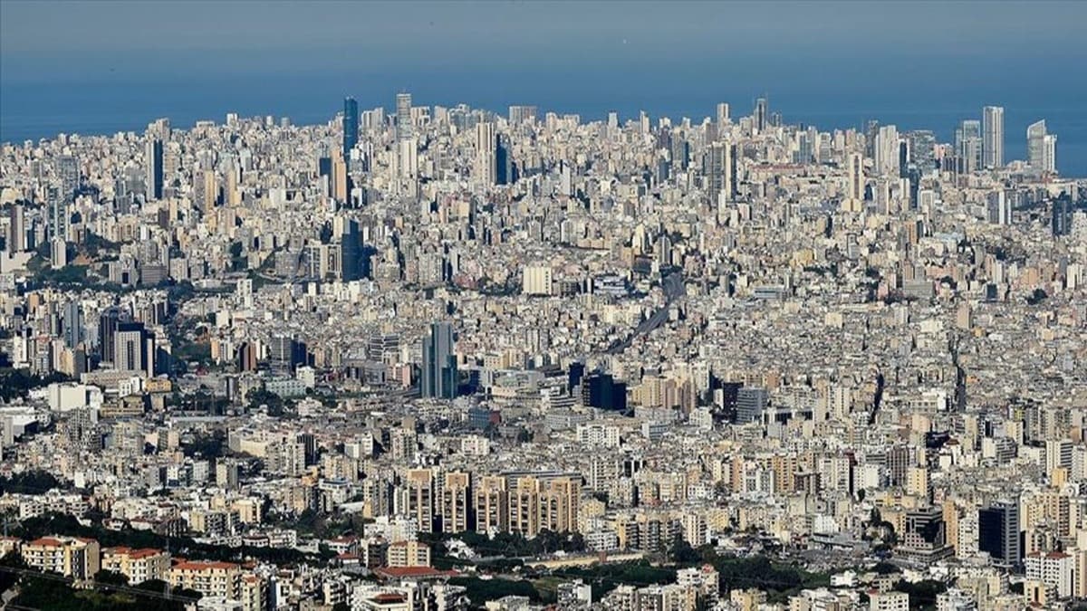 Ekonomik krizin penesindeki Lbnan'da ekmee yzde 33 zam