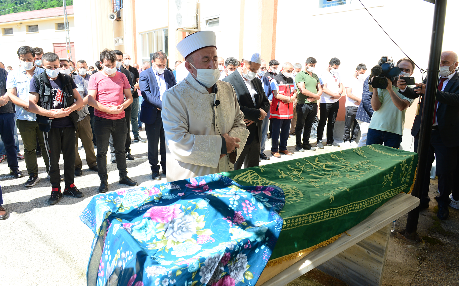 7 ya��ndaki �kra Nur'un cenazesi topra�a verildi