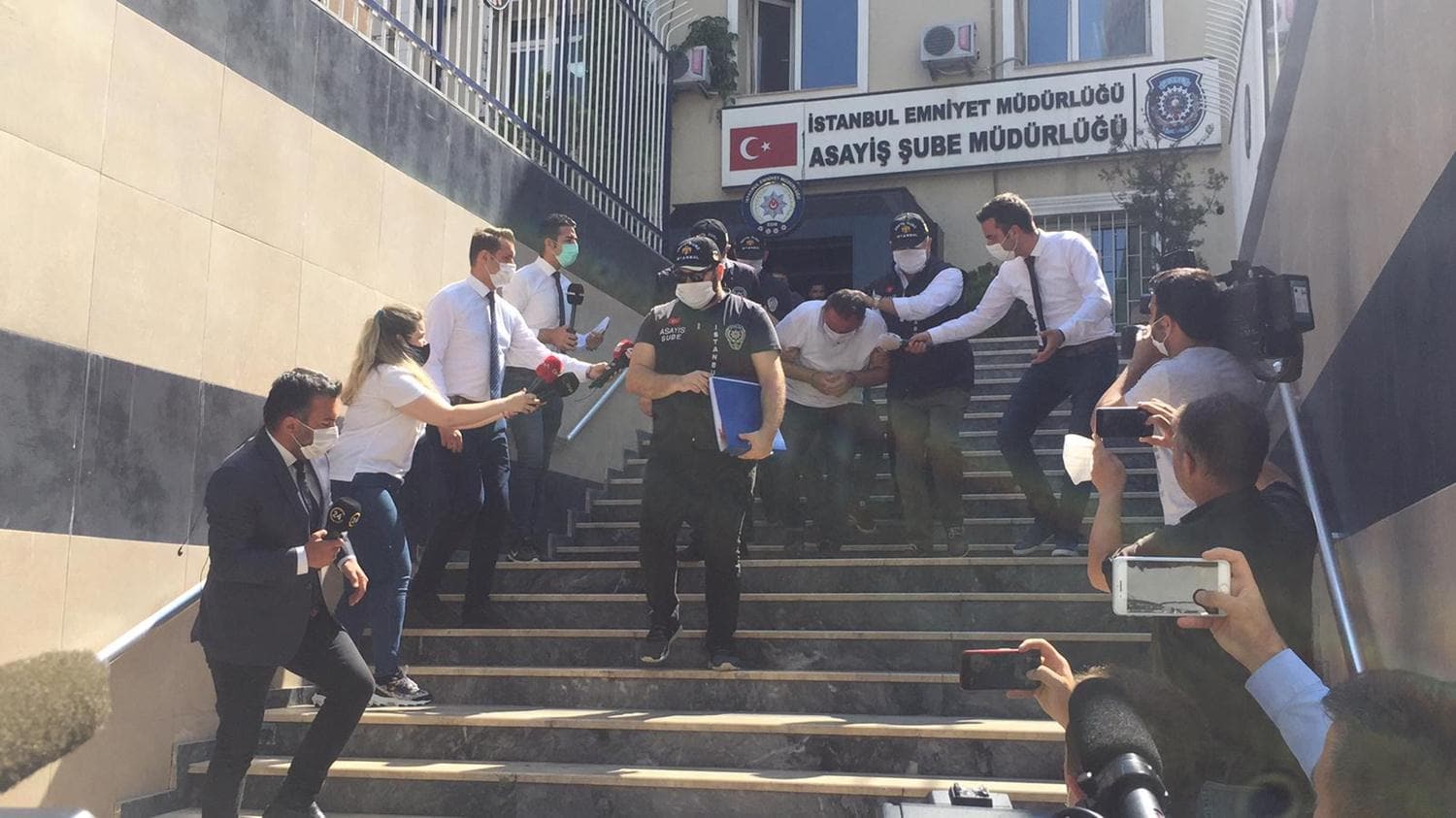 Bakan Albayrak ve ailesine y�nelik hakaret i�erikli payla��mlara ili�kin soru�turmada yeni geli�me