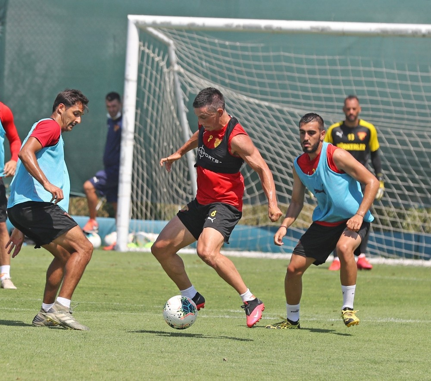 G�ztepe'de gen�lik operasyonu