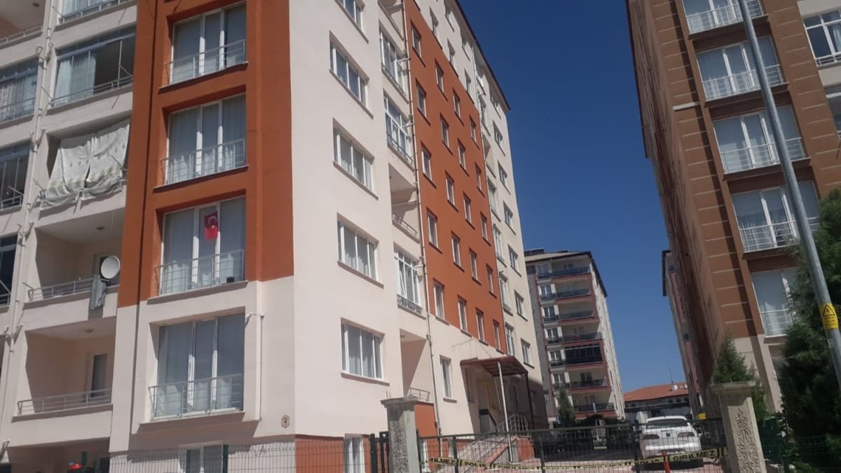 Konya'da bir apartman koronavirs tedbirleri nedeniyle karantinaya alnd 
