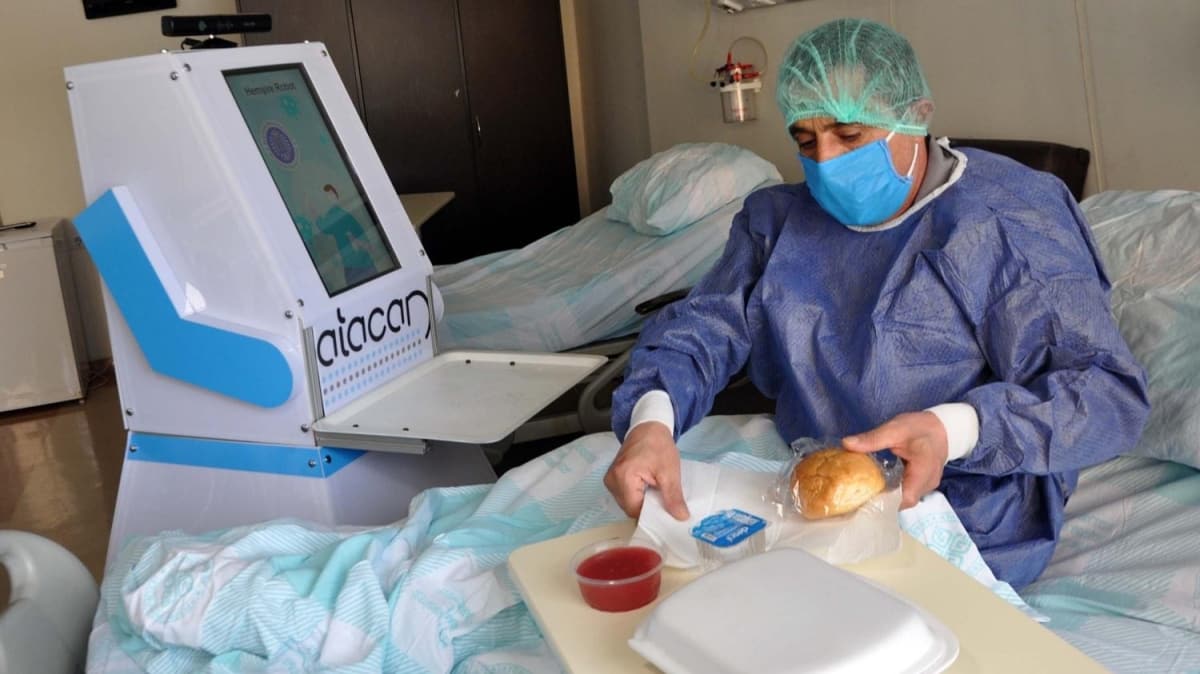 Koronavirs hastalarnn yemek ve ilalar 'Atacan' robottan