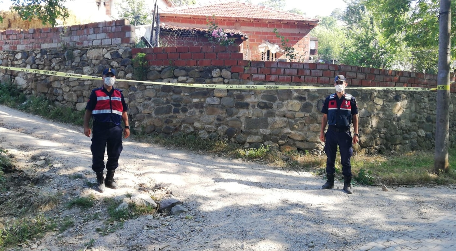 �ki aile aras�nda 'arazi' kavgas�: 2 �l�, 6 yaral�