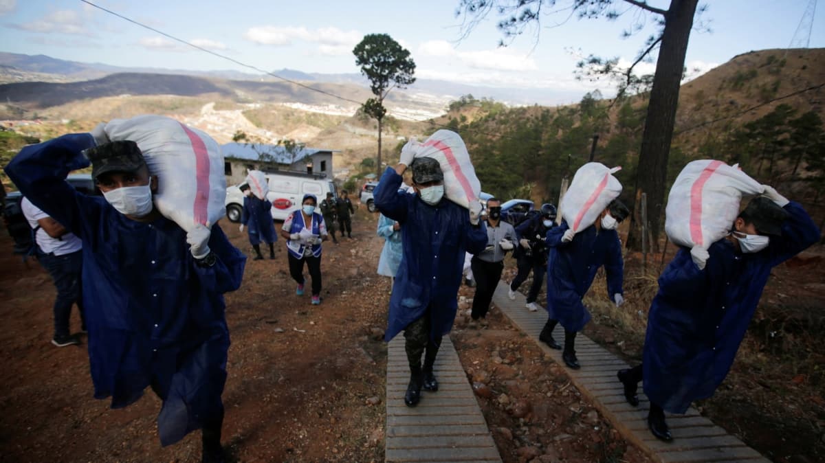 Ekvador ve Honduras'da Kovid-19 lmleri artyor 